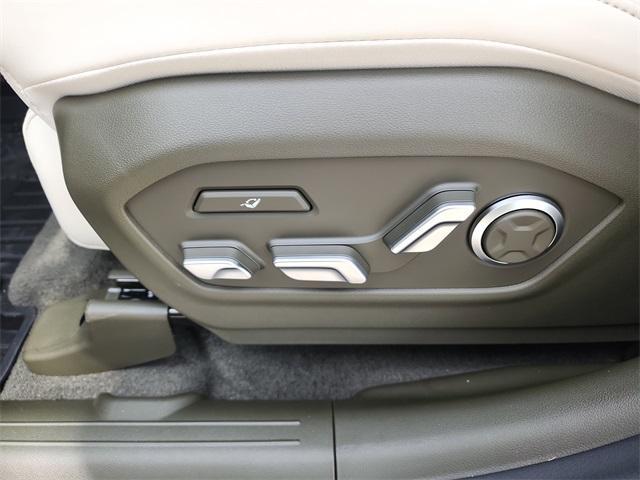 new 2025 Hyundai SANTA FE HEV car, priced at $44,215