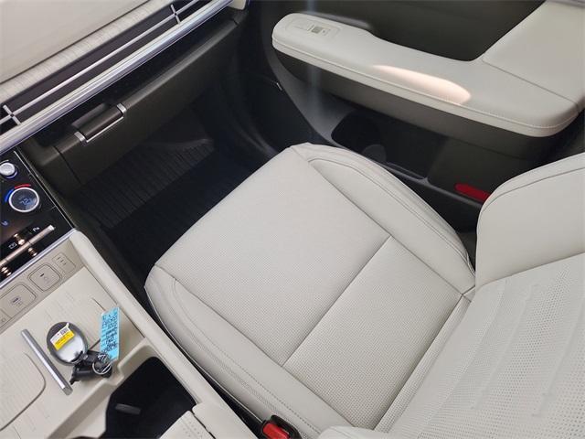 new 2025 Hyundai SANTA FE HEV car, priced at $44,215