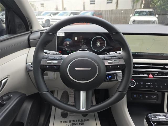 new 2025 Hyundai TUCSON Hybrid car, priced at $33,247