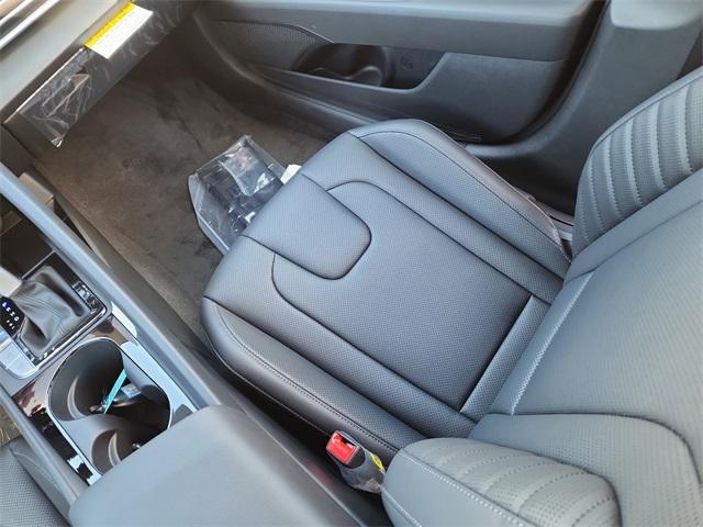 new 2025 Hyundai ELANTRA HEV car, priced at $28,704