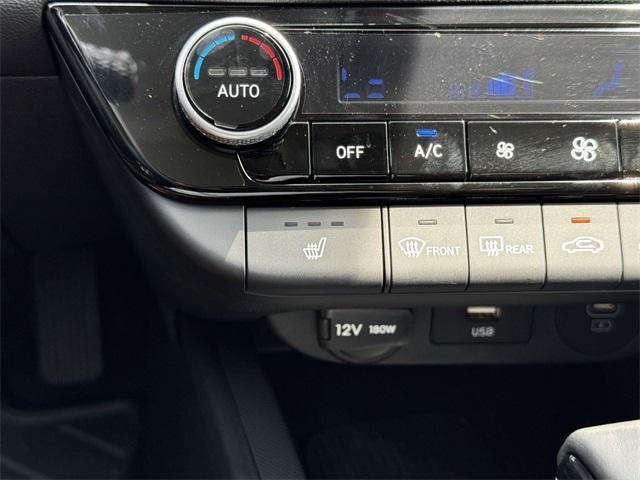 new 2024 Hyundai Elantra car, priced at $22,997