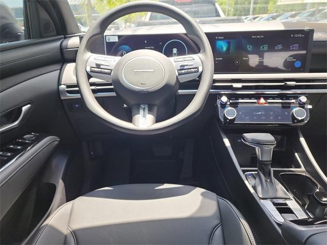 new 2025 Hyundai SANTA CRUZ car, priced at $33,518