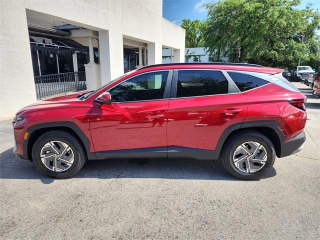 new 2025 Hyundai TUCSON Hybrid car, priced at $31,867