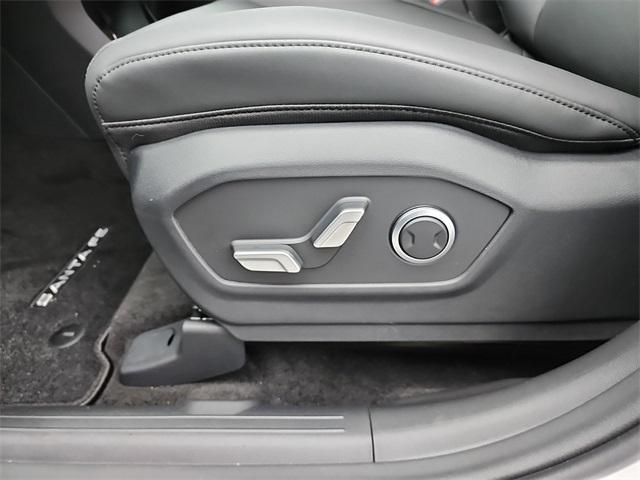 new 2025 Hyundai Santa Fe car, priced at $34,278