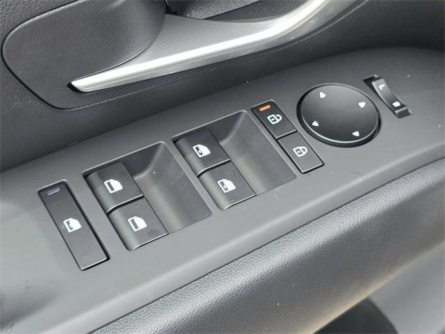 new 2025 Hyundai TUCSON Hybrid car, priced at $32,447