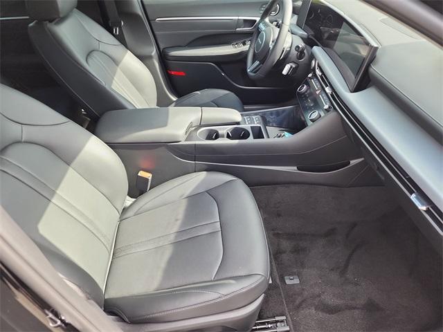 new 2025 Hyundai Sonata Hybrid car, priced at $35,497