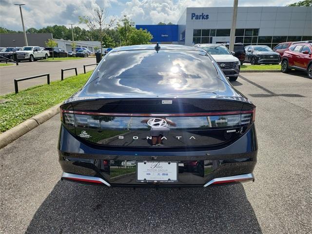 new 2025 Hyundai Sonata Hybrid car, priced at $35,497