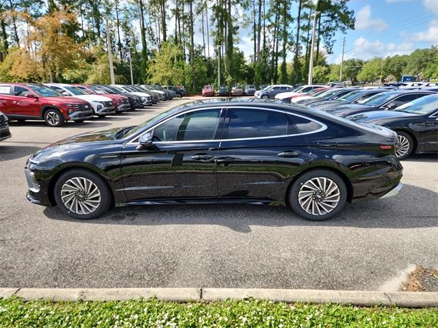 new 2025 Hyundai Sonata Hybrid car, priced at $35,497