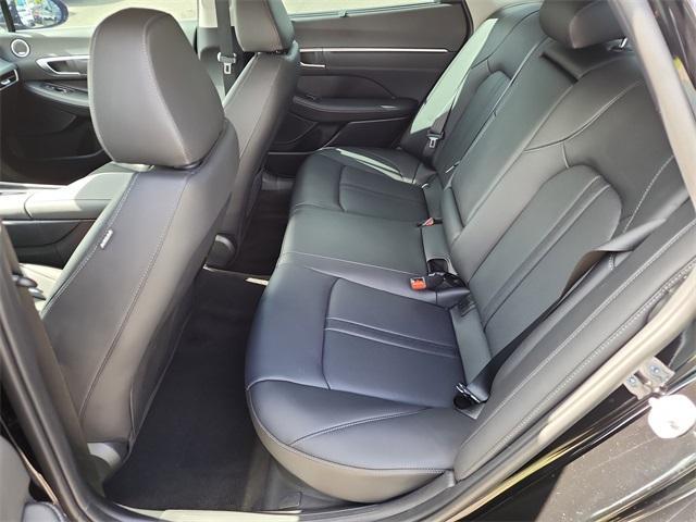 new 2025 Hyundai Sonata Hybrid car, priced at $35,497