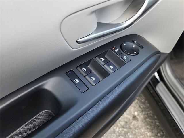 new 2025 Hyundai TUCSON Hybrid car, priced at $32,547