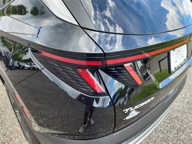 new 2025 Hyundai TUCSON Hybrid car, priced at $32,547
