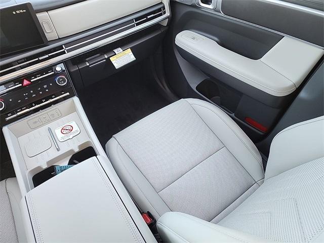 new 2025 Hyundai Santa Fe car, priced at $34,278