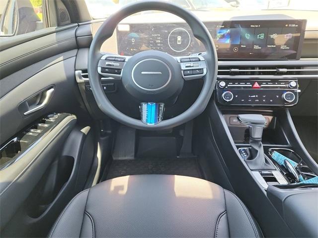 new 2025 Hyundai SANTA CRUZ car, priced at $33,198