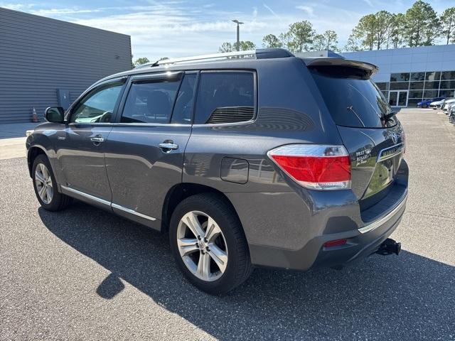 used 2013 Toyota Highlander car, priced at $15,932