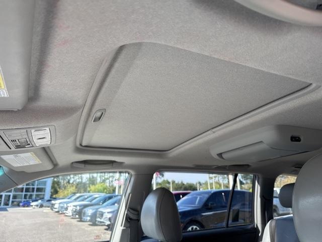 used 2013 Toyota Highlander car, priced at $15,932