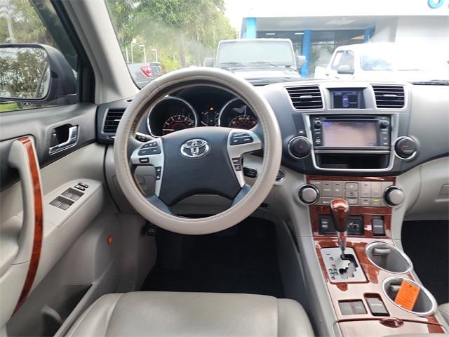 used 2013 Toyota Highlander car, priced at $15,932