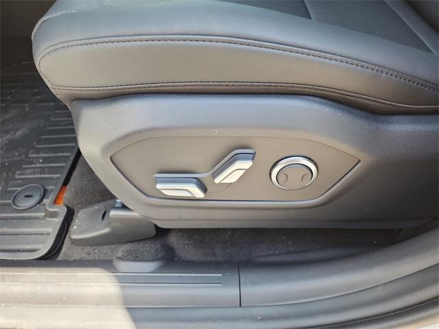 new 2025 Hyundai Santa Fe car, priced at $34,296