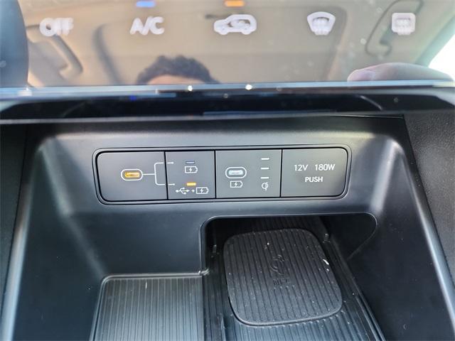 new 2025 Hyundai Tucson car, priced at $34,094