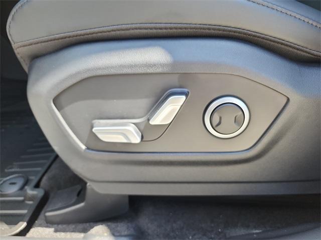 new 2025 Hyundai Santa Fe car, priced at $34,219