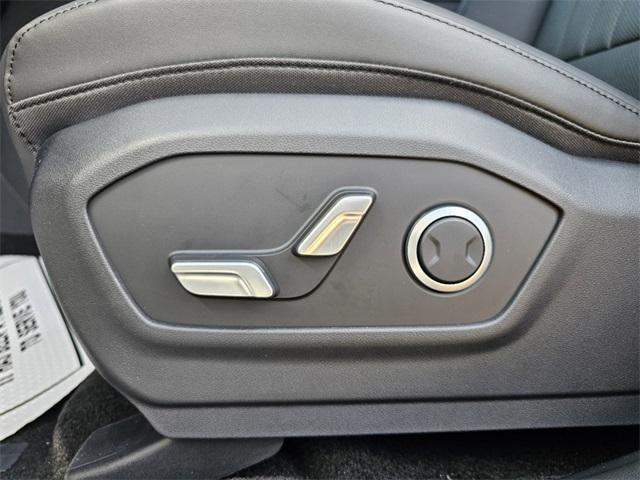 new 2025 Hyundai Santa Fe car, priced at $31,500