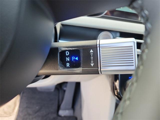 new 2025 Hyundai TUCSON Hybrid car, priced at $40,505
