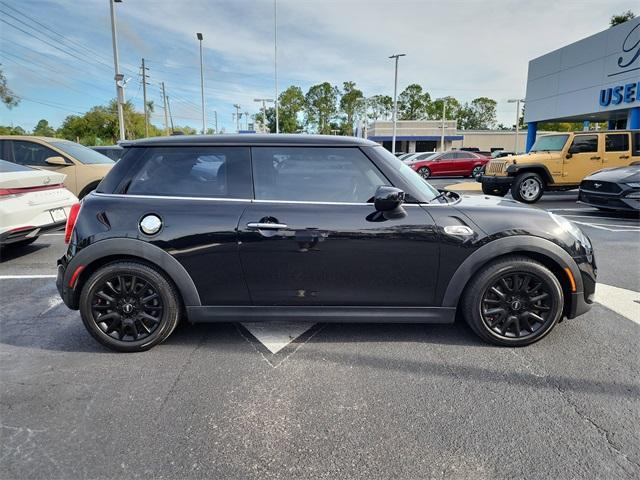 used 2021 MINI Hardtop car, priced at $18,995