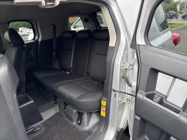 used 2007 Toyota FJ Cruiser car, priced at $32,995