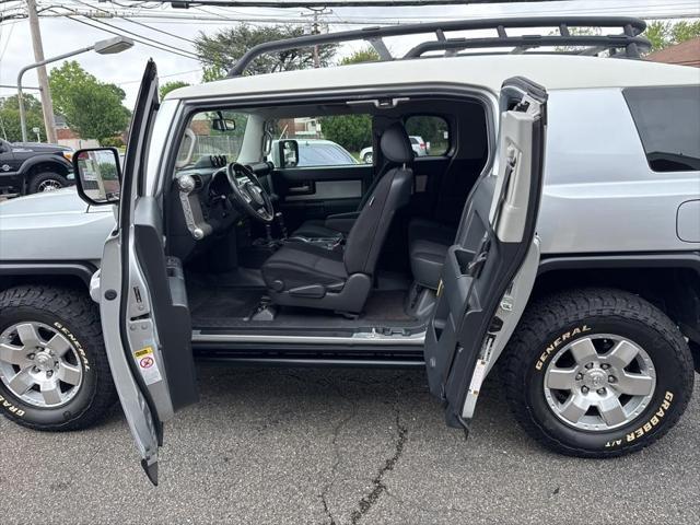 used 2007 Toyota FJ Cruiser car, priced at $32,995