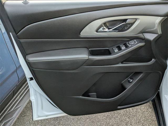 used 2023 Chevrolet Traverse car, priced at $33,999