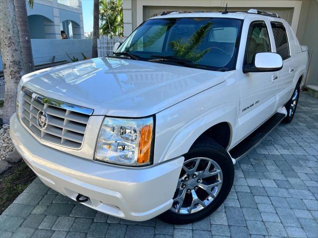 used 2003 Cadillac Escalade EXT car, priced at $36,999