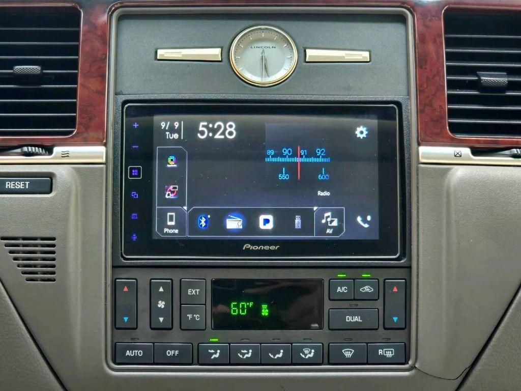 used 2003 Lincoln Town Car car, priced at $22,999