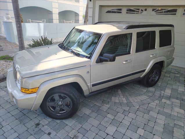 used 2007 Jeep Commander car, priced at $17,999