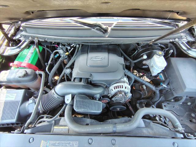 used 2009 Cadillac Escalade car, priced at $18,899