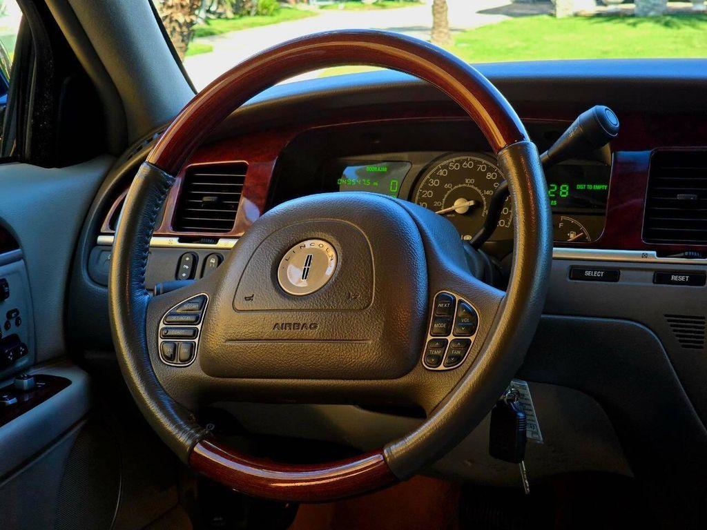 used 2003 Lincoln Town Car car, priced at $28,999