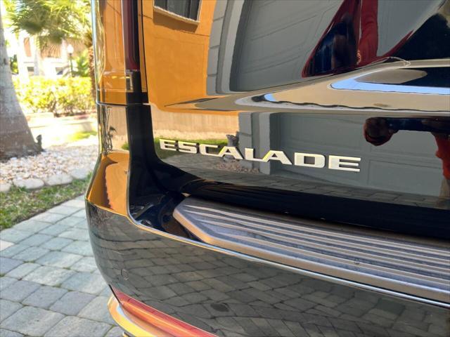 used 2022 Cadillac Escalade ESV car, priced at $76,999