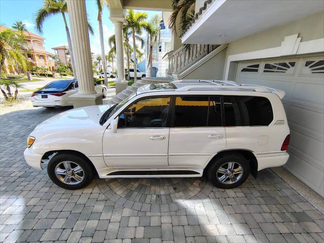 used 2006 Lexus LX 470 car, priced at $21,999