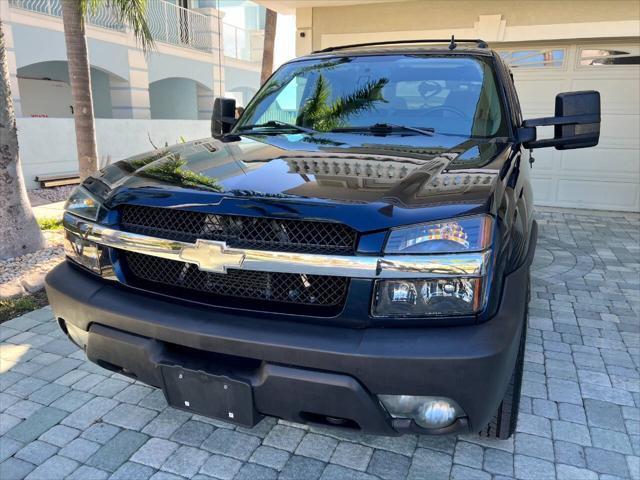 used 2006 Chevrolet Avalanche car, priced at $25,499