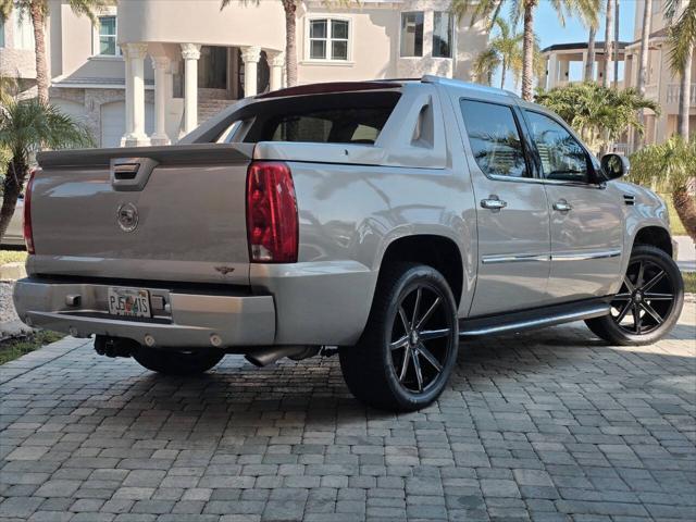 used 2008 Cadillac Escalade EXT car, priced at $27,999