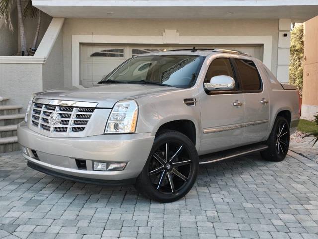 used 2008 Cadillac Escalade EXT car, priced at $27,999
