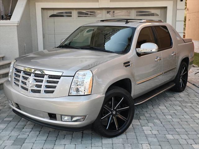 used 2008 Cadillac Escalade EXT car, priced at $27,999