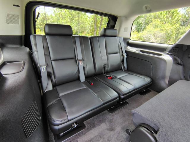 used 2009 Cadillac Escalade car, priced at $23,499