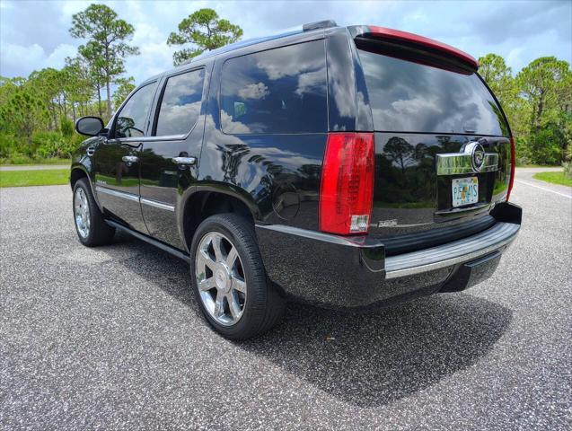 used 2009 Cadillac Escalade car, priced at $23,499
