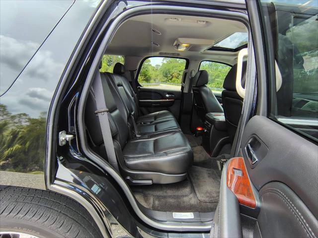 used 2009 Cadillac Escalade car, priced at $23,499