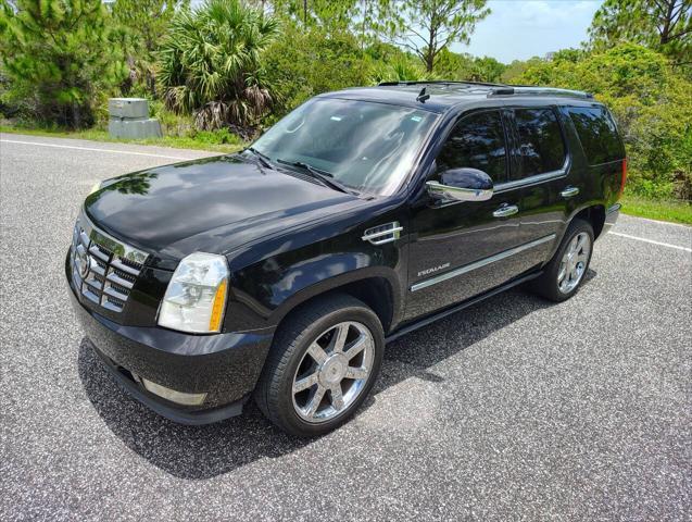 used 2009 Cadillac Escalade car, priced at $23,499