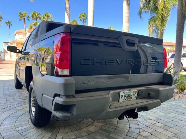 used 2002 Chevrolet Avalanche car, priced at $22,999