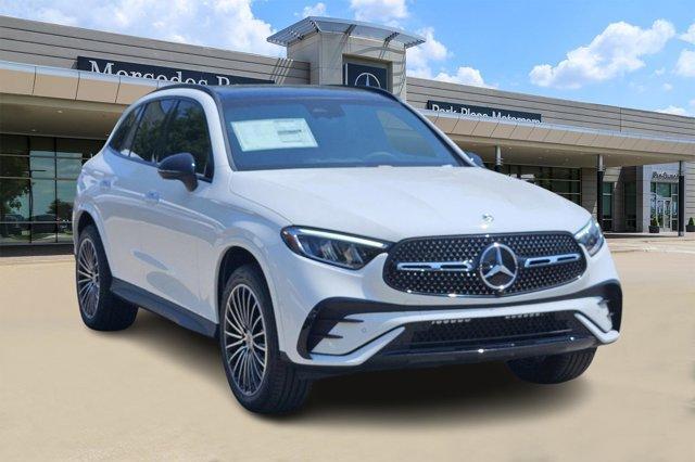 new 2024 Mercedes-Benz GLC 300 car, priced at $60,195