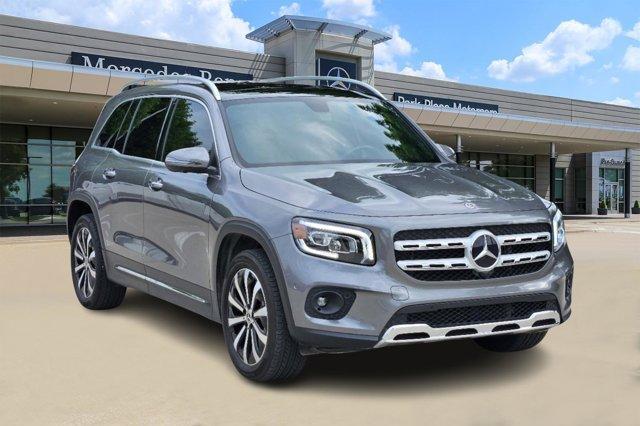 used 2022 Mercedes-Benz GLB 250 car, priced at $37,195