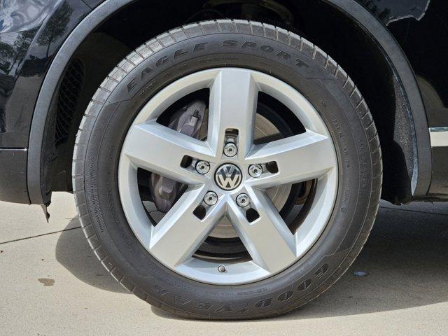 used 2012 Volkswagen Touareg car, priced at $12,991