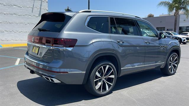 new 2025 Volkswagen Atlas car, priced at $53,734