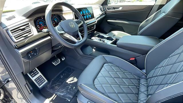 new 2025 Volkswagen Atlas car, priced at $53,734